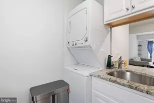 6144 Strasburg Dr, Centreville, VA 20121 - Photo 22