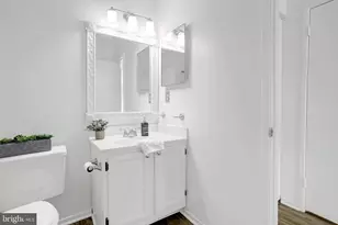 7825 Harrowgate Cir, Springfield, VA 22152 - Photo 12