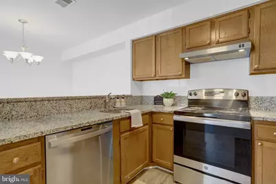 7825 Harrowgate Circle #B, Springfield, VA 22152 - Photo 8