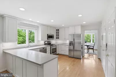 9833 Squaw Valley Drive, Vienna, VA 22182 - Photo 6