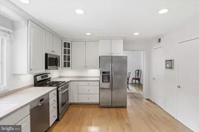 9833 Squaw Valley Drive, Vienna, VA 22182 - Photo 8