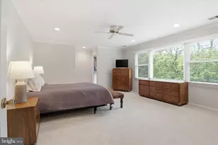 9833 Squaw Valley Dr, Vienna, VA 22182 - Photo 20
