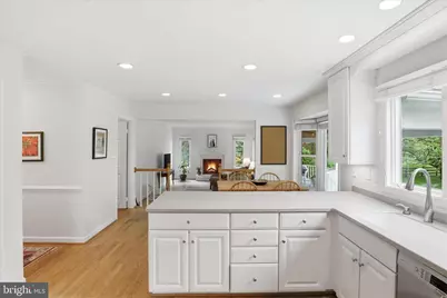 9833 Squaw Valley Drive, Vienna, VA 22182 - Photo 10