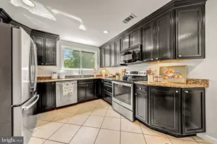 3144 Holloway Rd, Falls Church, VA 22042 - Photo 10