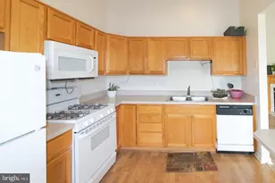 7505 Calderon Ct, Alexandria, VA 22306 - Photo 16