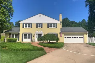 7327 Yates Ct, McLean, VA 22101 - Photo 2