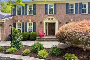 15403 Martins Hundred Dr, Centreville, VA 20120 - Photo 2