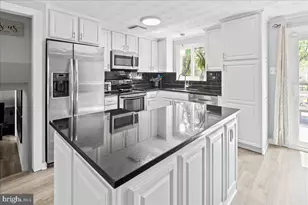 12780 Bradwell Rd, Herndon, VA 20171 - Photo 16