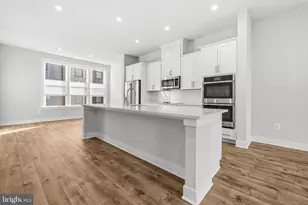 2433 Liberty Loop, Herndon, VA 20171 - Photo 8