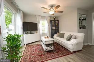 2420 Byrd Ln, Alexandria, VA 22303 - Photo 6