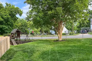 2420 Byrd Ln, Alexandria, VA 22303 - Photo 36