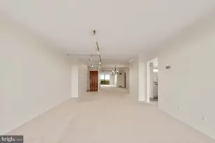 1800 Old Meadow Rd, McLean, VA 22102 - Photo 16