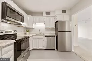 1800 Old Meadow Rd, McLean, VA 22102 - Photo 24