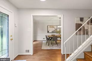 2037 Durand Dr, Reston, VA 20191 - Photo 8