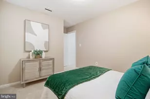 14243 Heritage Crossing Ln, Centreville, VA 20120 - Photo 24
