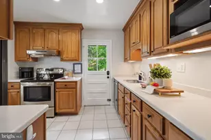 1504 Dare Ct, Alexandria, VA 22308 - Photo 16