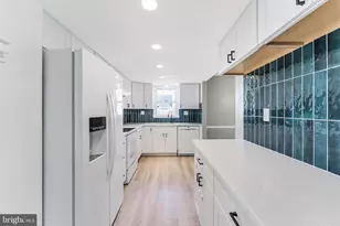 818 Sycamore Ct, Herndon, VA 20170 - Photo 10