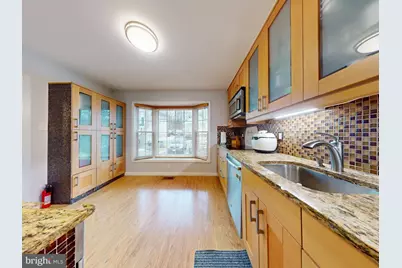 7302 Rolling Oak Lane, Springfield, VA 22153 - Photo 4