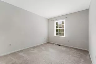 2827 Kelly Square, Vienna, VA 22181 - Photo 26