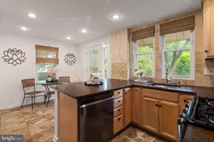 2713 Albemarle Dr, Alexandria, VA 22303 - Photo 16