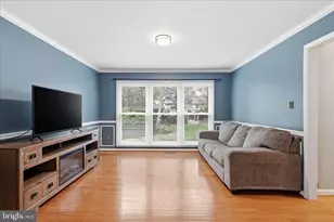 1498 Powells Tavern Pl, Herndon, VA 20170 - Photo 6