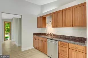 822 Walker Rd, Great Falls, VA 22066 - Photo 6