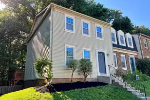 10332 Mockingbird Pond Ct, Burke, VA 22015 - Photo 2