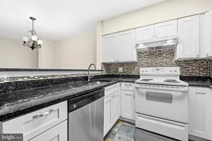 6923 Victoria Dr, Alexandria, VA 22310 - Photo 14