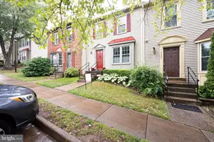 14263 Heritage Crossing Ln, Centreville, VA 20120 - Photo 2