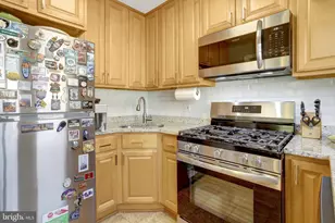 2850 Brook Dr, Falls Church, VA 22042 - Photo 8