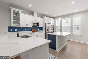 2837 Hokie Ln, Alexandria, VA 22306 - Photo 2