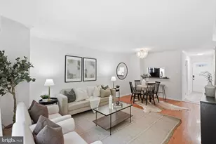 6316 Chimney Wood Ct, Alexandria, VA 22306 - Photo 4