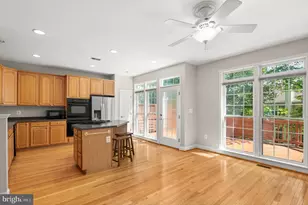 4021 Quiet Creek Dr, Fairfax, VA 22033 - Photo 14