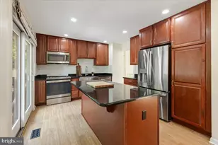 7001 Spur Rd, Springfield, VA 22153 - Photo 12