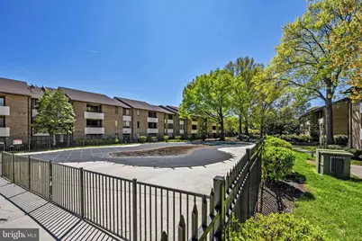 517 Florida Avenue #T4, Herndon, VA 20170 - Photo 40