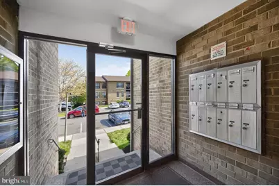 517 Florida Avenue #T4, Herndon, VA 20170 - Photo 4