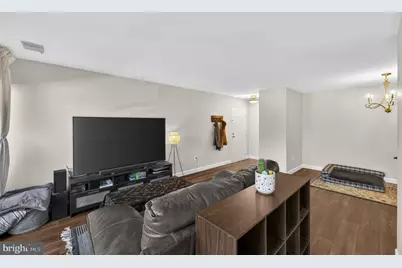 517 Florida Avenue #T4, Herndon, VA 20170 - Photo 8