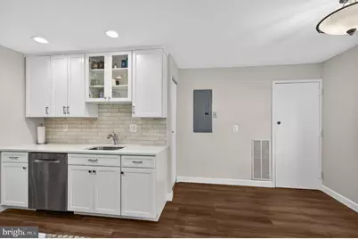 517 Florida Avenue #T4, Herndon, VA 20170 - Photo 18