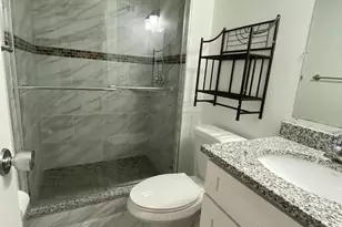 8900 Shamrock Ct, Springfield, VA 22152 - Photo 10