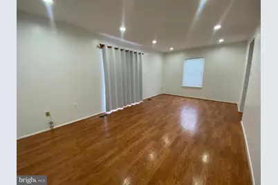 8900 Shamrock Court, Springfield, VA 22152 - Photo 6