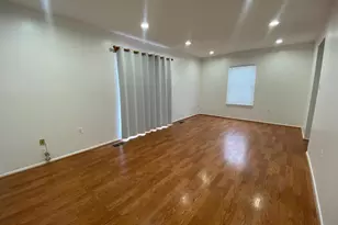 8900 Shamrock Ct, Springfield, VA 22152 - Photo 6