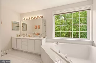 4093 Oak Village Landing, Fairfax, VA 22033 - Photo 24
