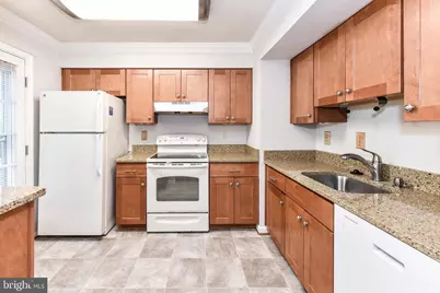 1207 Bond Street, Herndon, VA 20170 - Photo 8