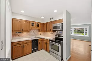 826 Van Buren St, Herndon, VA 20170 - Photo 12