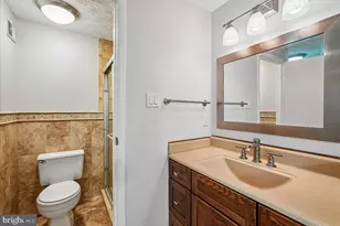 2331 Middle Creek Ln, Reston, VA 20191 - Photo 30