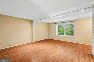 2331 Middle Creek Ln, Reston, VA 20191 - Photo 14