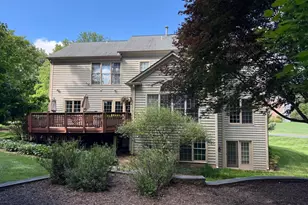 11711 Saddle Crescent Cir, Oakton, VA 22124 - Photo 2