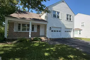 8201 Bell Ln, Vienna, VA 22182 - Photo 2