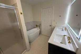 8201 Bell Ln, Vienna, VA 22182 - Photo 10