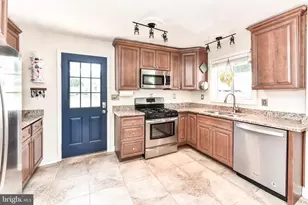 2501 Phillips Dr, Alexandria, VA 22306 - Photo 10